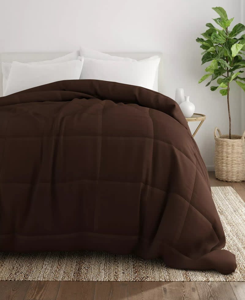 ienjoy Home Collection All Season Premium Down Alternative Comforter