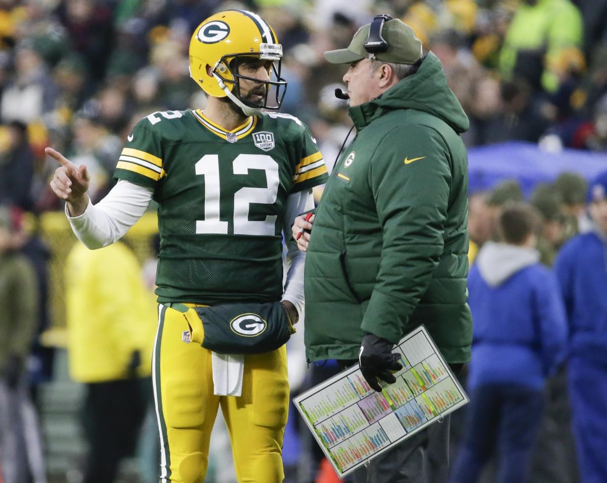 Mike McCarthy reacts to Aaron Rodgers injury: 'Feel terrible for him'