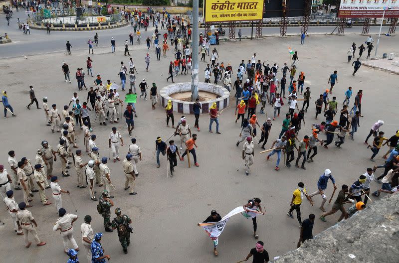 Protest against "Agnipath scheme" for recruiting personnel for armed forces, in Patna