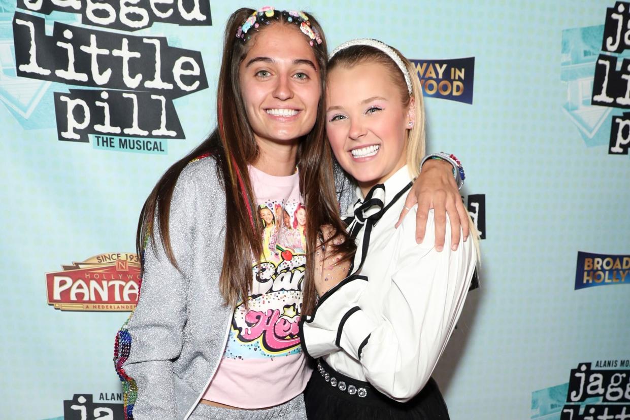 Mandatory Credit: Photo by Chelsea Lauren/Shutterstock for Pantages (13391025bj) Avery Cyrus and JoJo Siwa 'Jagged Little Pill' Opening Night at the Pantages Theatre, Arrivals, Los Angeles, California, USA - 14 Sep 2022