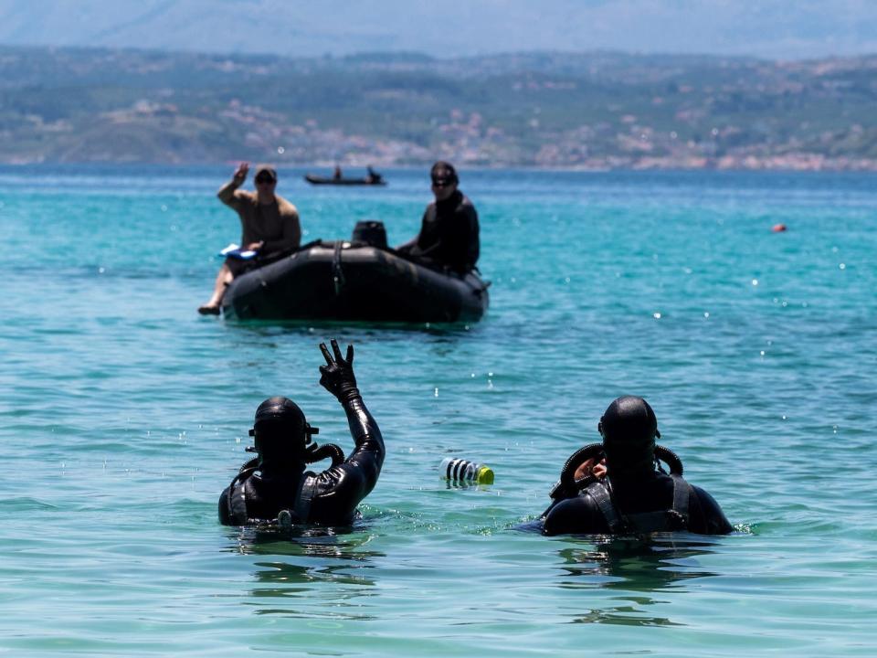 Air Force Navy special operators dive training