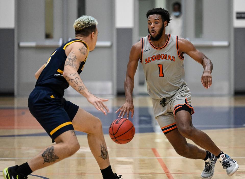 College of the Sequoias' Seth Dawson plays against West Hills College-Lemoore in mens basketball on Wednesday, January 26, 2022. 