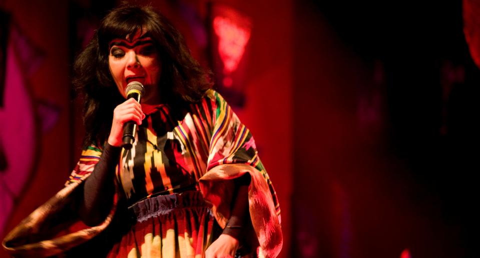 La islandesa Björk en una de sus actuaciones. (Getty)