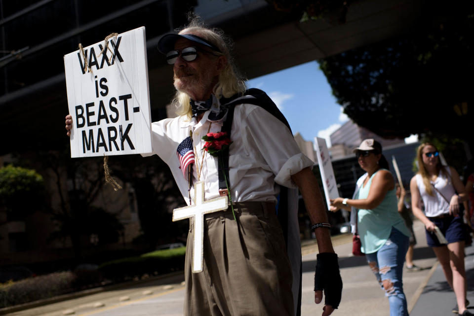 US-HEALTH-VIRUS-VACCINE-PROTEST (Mark Felix / AFP /AFP via Getty Images)