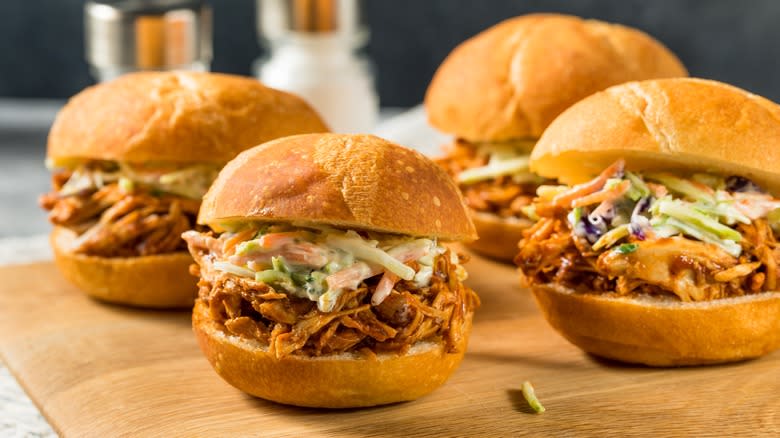 Rolls with pulled chicken and coleslaw