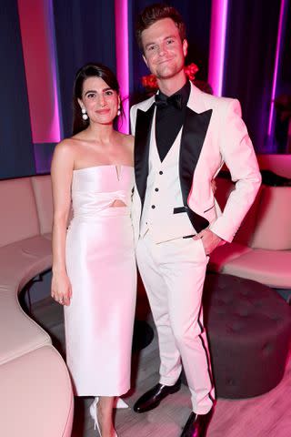 <p>Matt Winkelmeyer/VF22/WireImage</p> Claudia Doumit and Jack Quaid attend the 2022 Vanity Fair Oscar Party on March 27, 2022 in Beverly Hills, California.