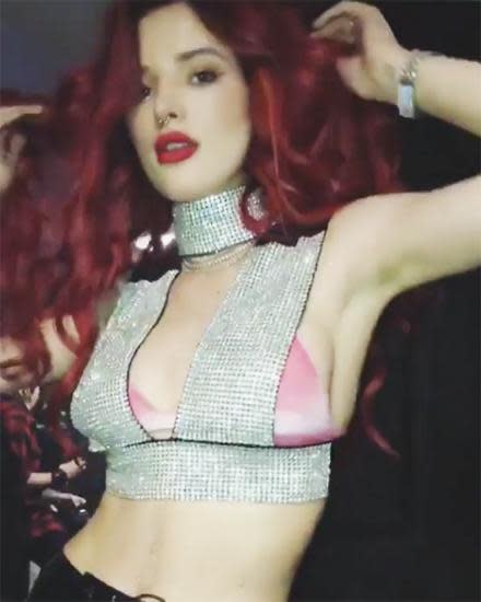 Bella Thorne shows sizzles in sexy video