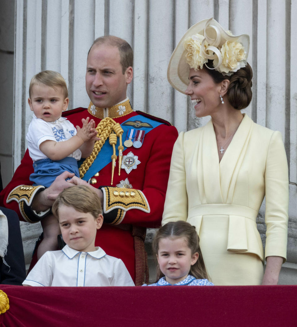 Prince William with his family. (Photo: KGC-178/STAR MAX/IPx)