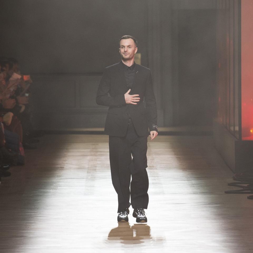 After 11 years, Kris Van Assche is leaving Dior Homme. He will be replaced by former Louis Vuitton menswear artistic director Kim Jones.