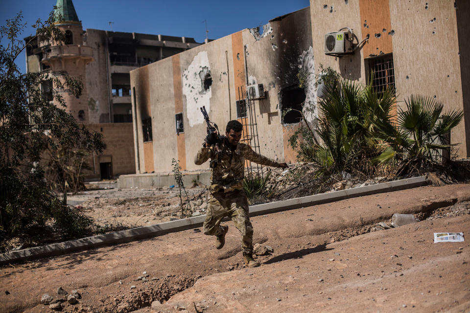 Heavy fighting against Islamic State in Sirte, Libya