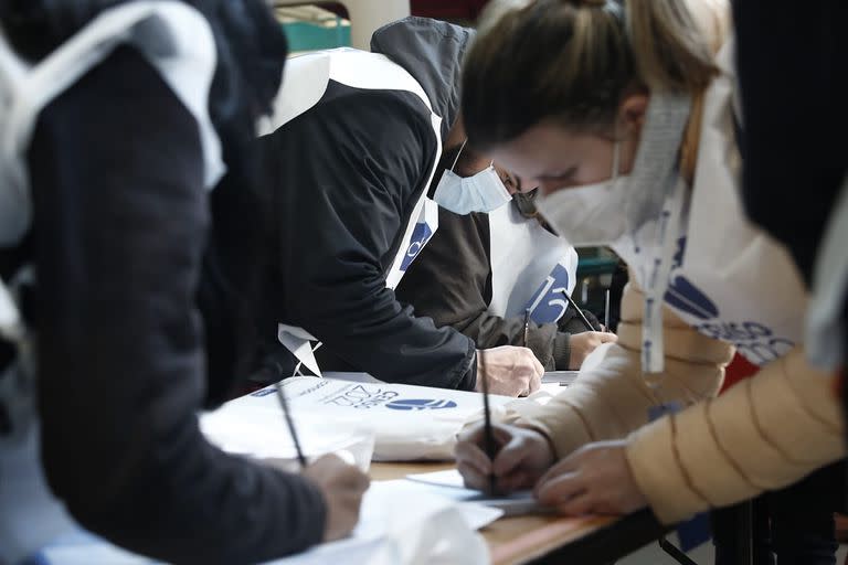 Censista se prepara en la Escuela de educación especial 502 de Vicente López