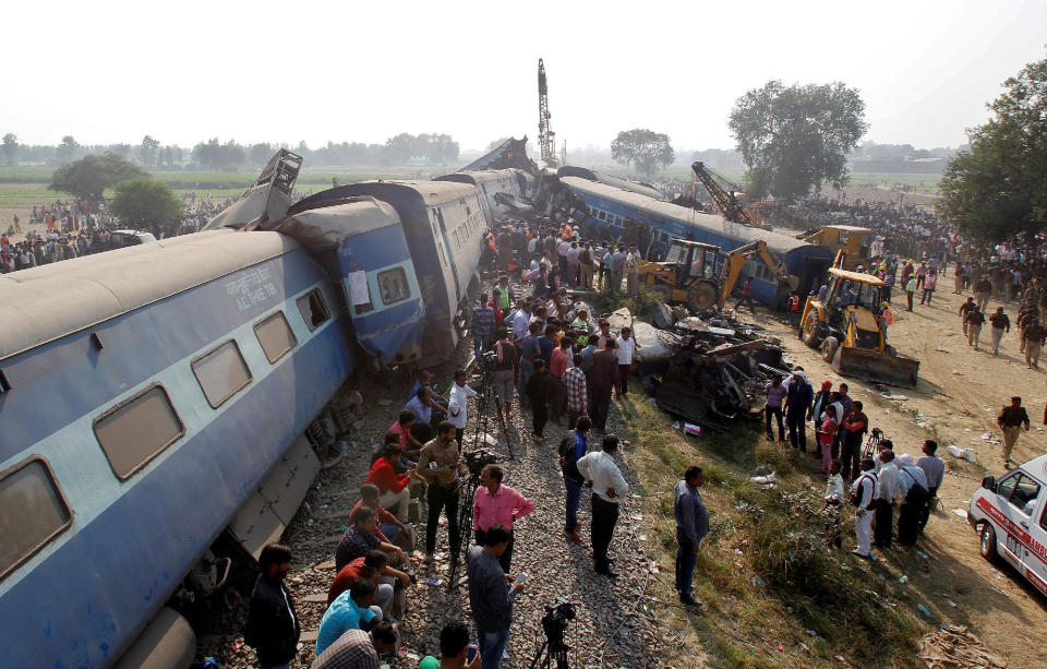 Train derails in northern India