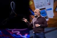 <p>El estadounidense de origen indio Shantanu Narayen, número 12 del ranking de ‘Harvard Business Review’, es el CEO de la empresa de software Adobe Systems desde 20005. Hasta llegar a esta compañía, ocupó puestos importantes en Apple. (Foto: Jeff Bottari / AP). </p>