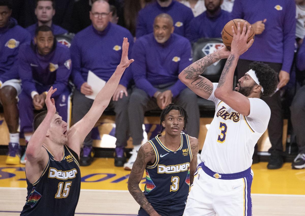 118-129: The Lakers take another step towards disaster