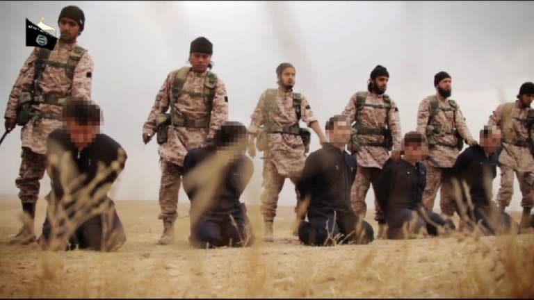 Imagen del video de la decapitación de Peter Kassig. (AFP)