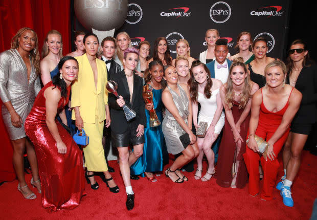 Krieger (bottom left in red) and her USWNST fam at the 2019 ESPY Awards.