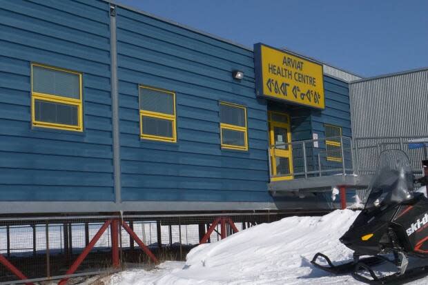 The Arviat health centre. Residents who think they have COVID-19 symptoms are asked to isolate at home and call their local health centre to make arrangements for testing. (David Gunn/CBC - image credit)