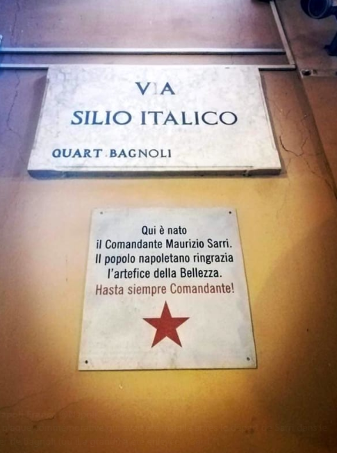 The plaque paying tribute to Sarri (@NapoliCFrance)