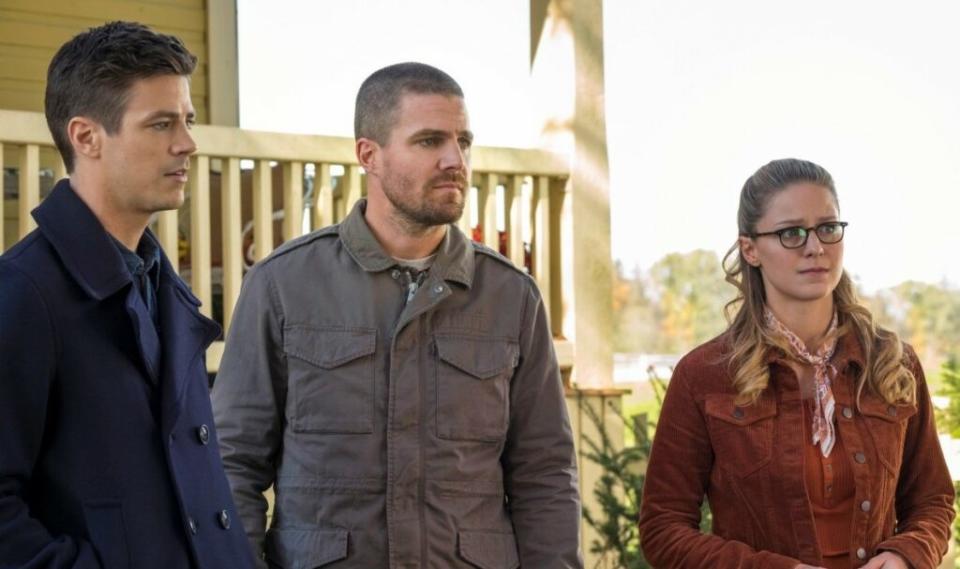 Entre Barry, Oliver et Kara, c'était aussi une histoire d'amitié. // Source : The CW