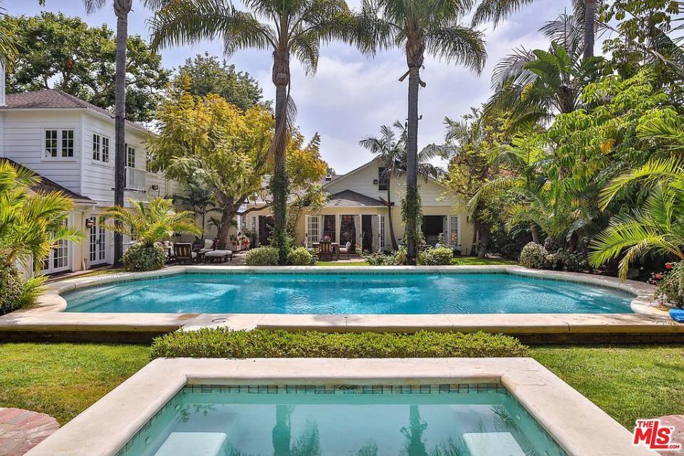 Goldie Hawn & Kurt Russell List LA Mansion