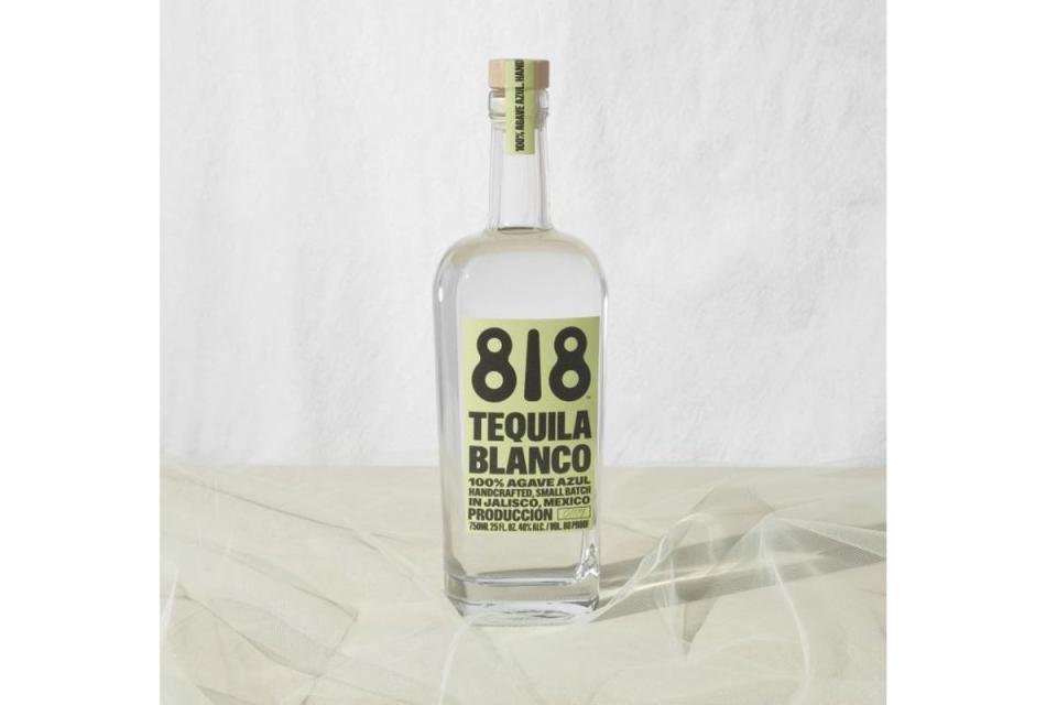  (818 Tequila Blanco)