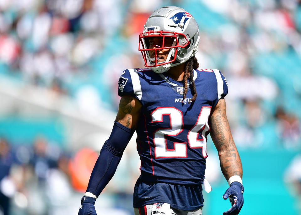 MIAMI, FLORIDA - SEPTEMBER 15: Stephon Gilmore #24 of the New England Patriots in action against the Miami Dolphins at Hard Rock Stadium on September 15, 2019 in Miami, Florida. (Photo by Mark Brown/Getty Images)