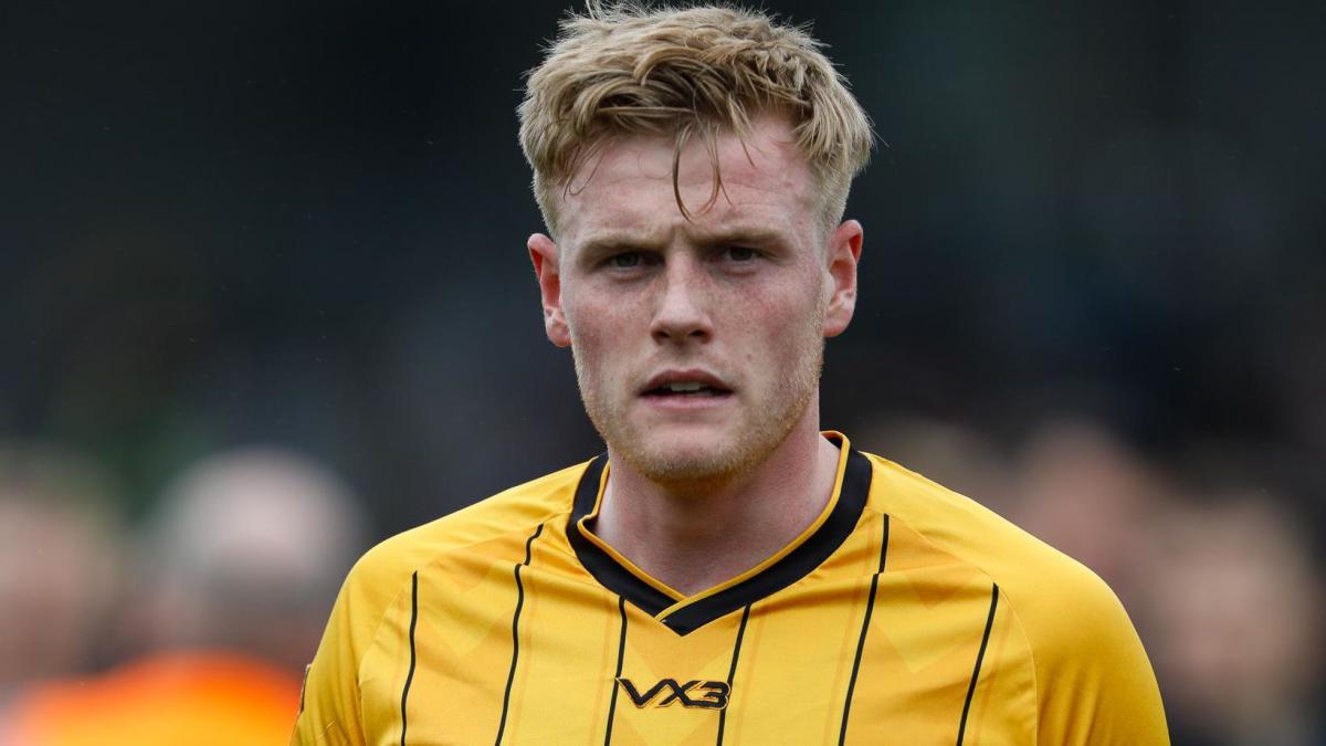 Newport in talks with Mansfield over Evans sale