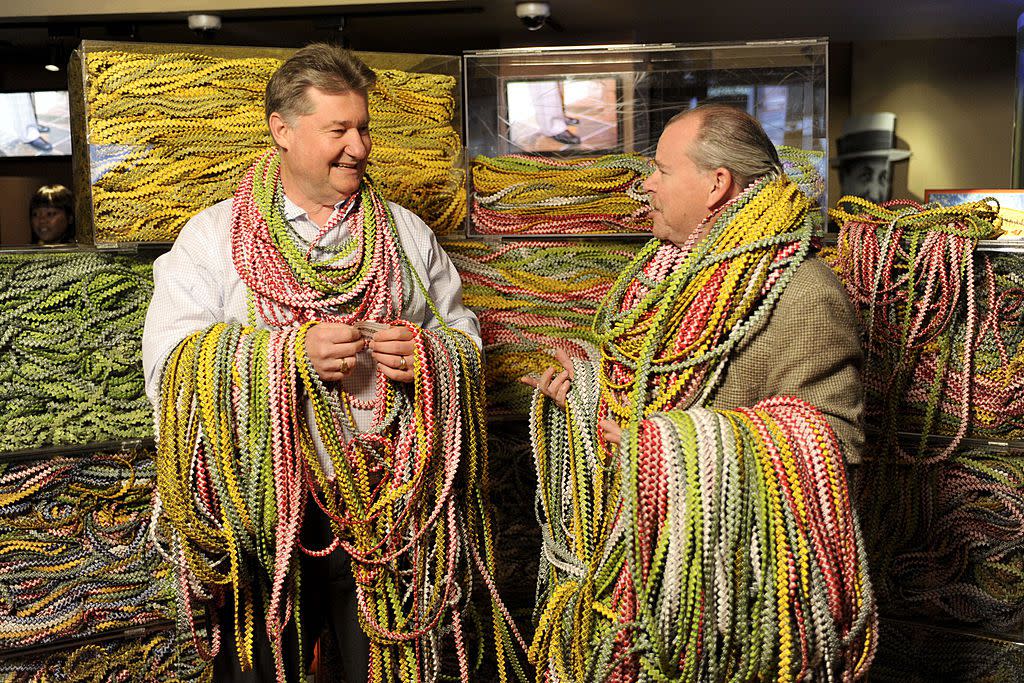 Gary Duschl, creator of the largest Gum Wrapper Chain, and Jim Pattison Jr., President of Ripley Entertainment