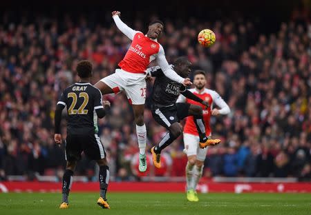 Football Soccer - Arsenal v Leicester City - Barclays Premier League - Emirates Stadium - 14/2/16 Arsenal's Danny Welbeck in action with Leicester's N'Golo Kante Action Images via Reuters / Tony O'Brien Livepic