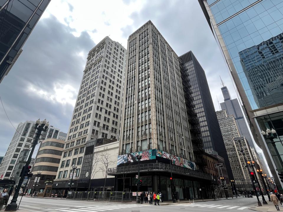 Century and Consumers buildings – Chicago, Cook County