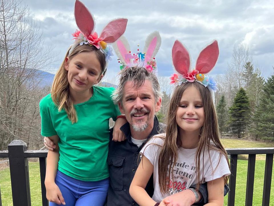 Ethan Hawke with his kids