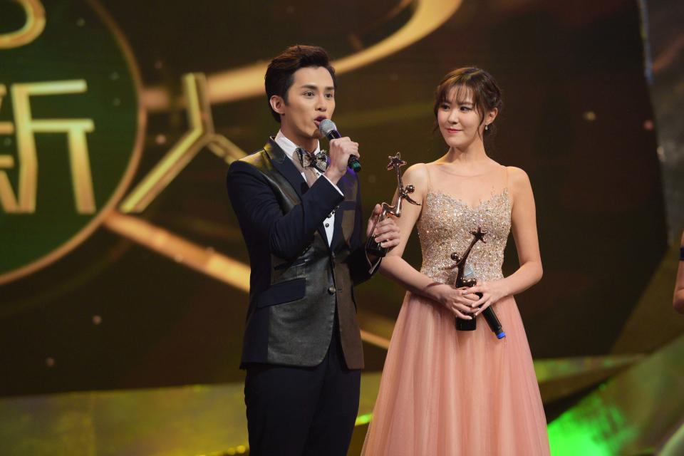 <p>Best New TVB Artiste – Matthew Ho and Moon Lau. (Photo: Starhub) </p>