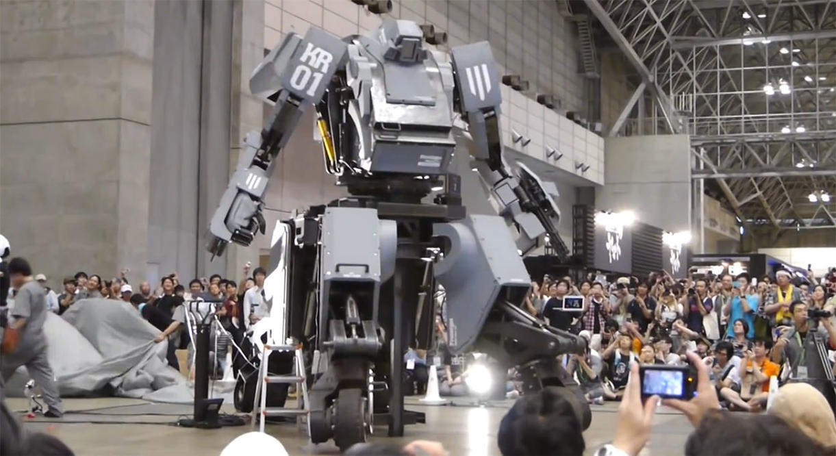 Giant robot comes to life in Japan