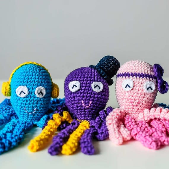 8 Ways to Knit or Crochet for Charity