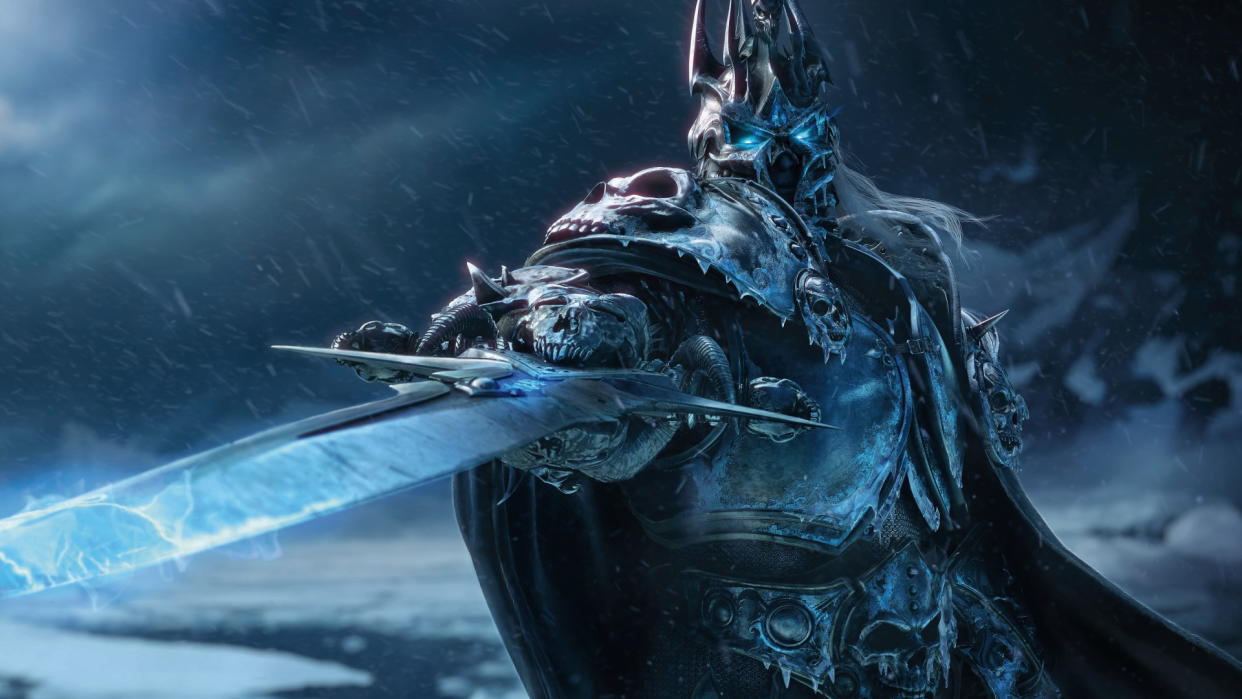  Wrath of the Lich King Classic - The Lich King stands with Frostmourne pointing towards the camera. 