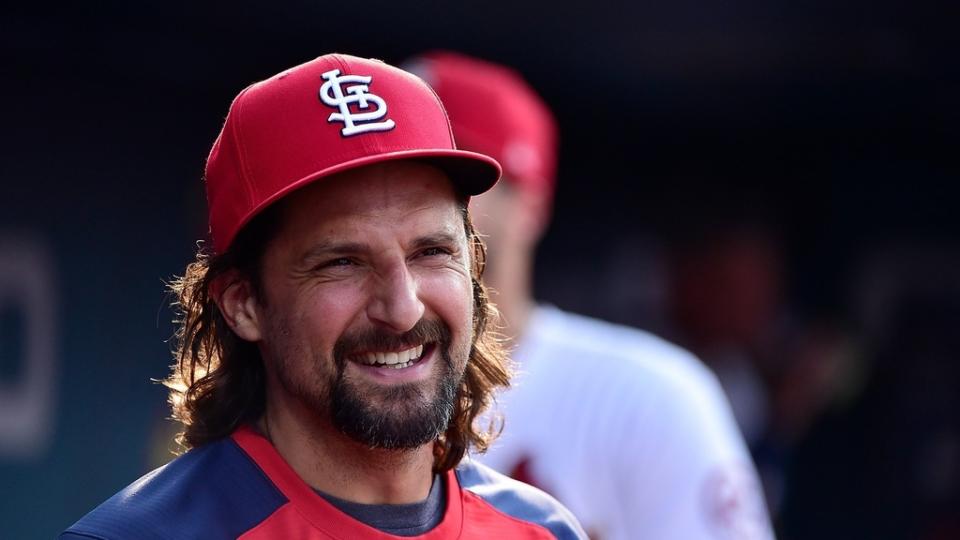 Jeff Albert mets cardinals close up face