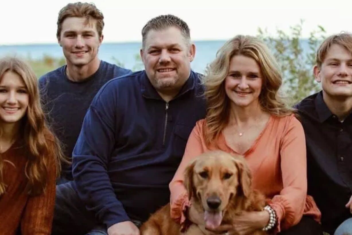 Weaver family, Mich. Parents Killed in Crash on Way to Son’s High School Basketball Game