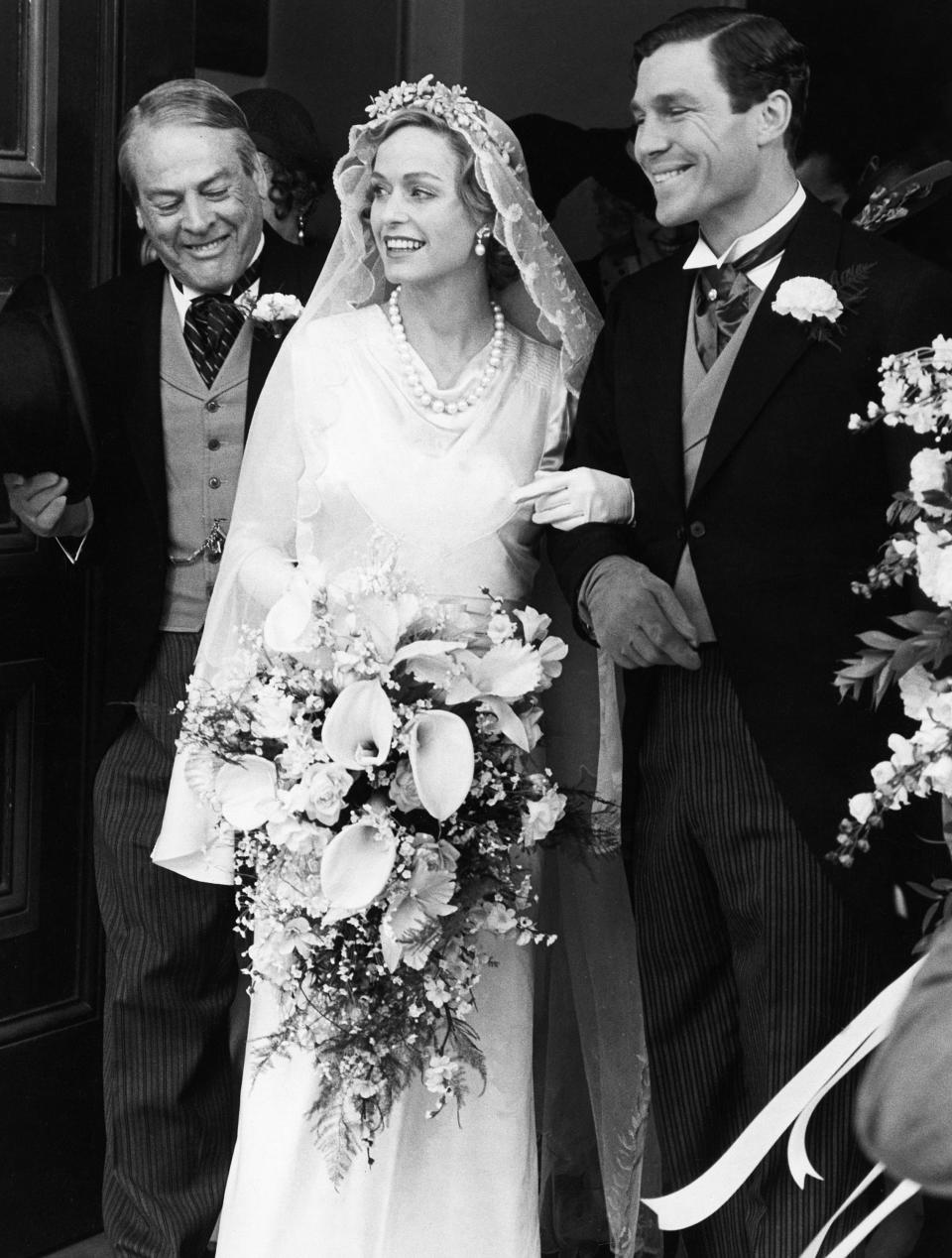 POOR LITTLE RICH GIRL: THE BARBARA HUTTON STORY -- Pictured: (lr) Kevin McCarthy as Franklyn Hutton, Farrah Fawcett as Barbara Hutton, Nicholas Clay as Prince Alexis Mdivani -- (Photo: NBCUniversal via NBCU Photo Bank/Getty Images)