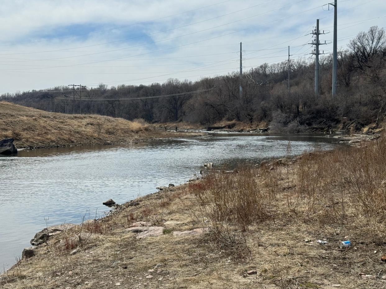 The Big Sioux River is a major depository of waste materials from for Smithfield Foods, which slaughters nearly 20,000 hogs a day and processes a daily flow of 3 million gallons of wastewater.