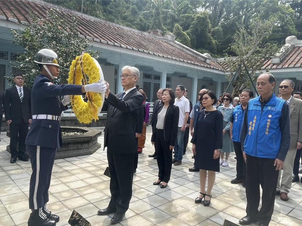 前總統馬英九今出訪大陸，國民黨副主席夏立言說，國民黨一向支持兩岸交流互動。(呂筱蟬攝)