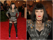 <p>Unos días antes nos pareció ver a Mia Wallace (‘Pulp Fiction’, 1994) en la alfombra roja de la Met Gala, pero era Madonna sin pantalones y vestida de Givenchy. (Foto: Gtres). </p>