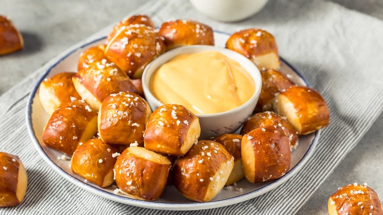 beer cheese with pretzels