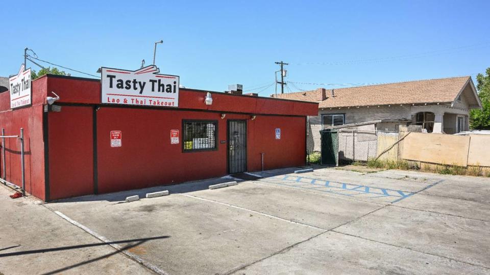 Tasty Thai, located on First Street near Belmont Avenue in Fresno, closed in May. Its owner later opened Love & Thai, a restaurant with a new name and a new location. CRAIG KOHLRUSS/ckohlruss@fresnobee.com