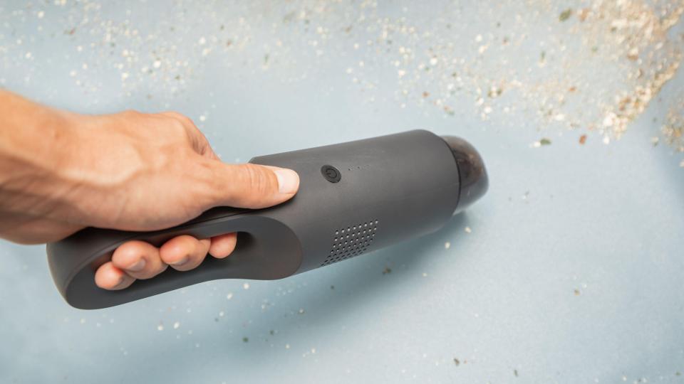 Handheld vacuum 