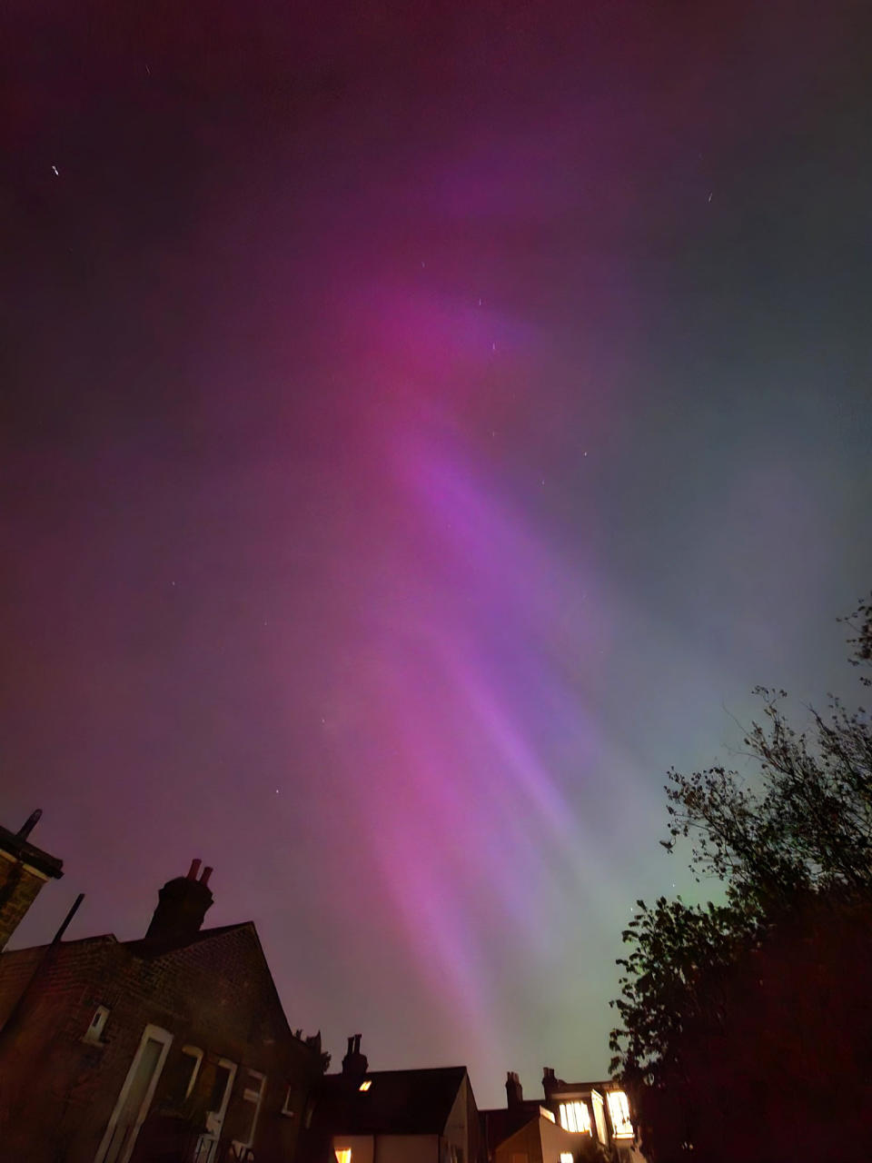 Aurora borealis northern lights (Courtesy Glenn Lawrence)