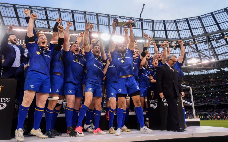 Leinster celebrate after beating Scarlets 40-32 - Sportsfile