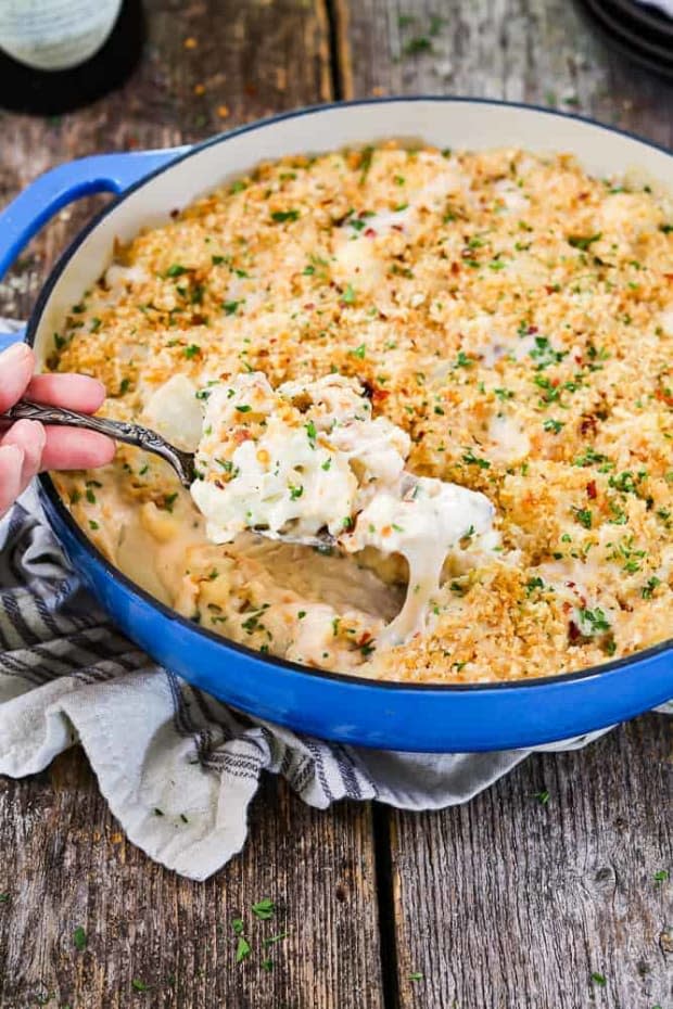 <p><a href="https://veganhuggs.com/cheesy-vegan-cauliflower-casserole/" rel="nofollow noopener" target="_blank" data-ylk="slk:Vegan Huggs;elm:context_link;itc:0;sec:content-canvas" class="link ">Vegan Huggs</a></p>