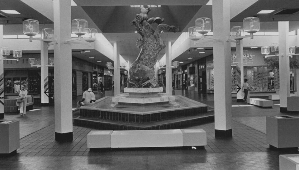 In 1983, looking west through the center of the original Dadeland Mall.