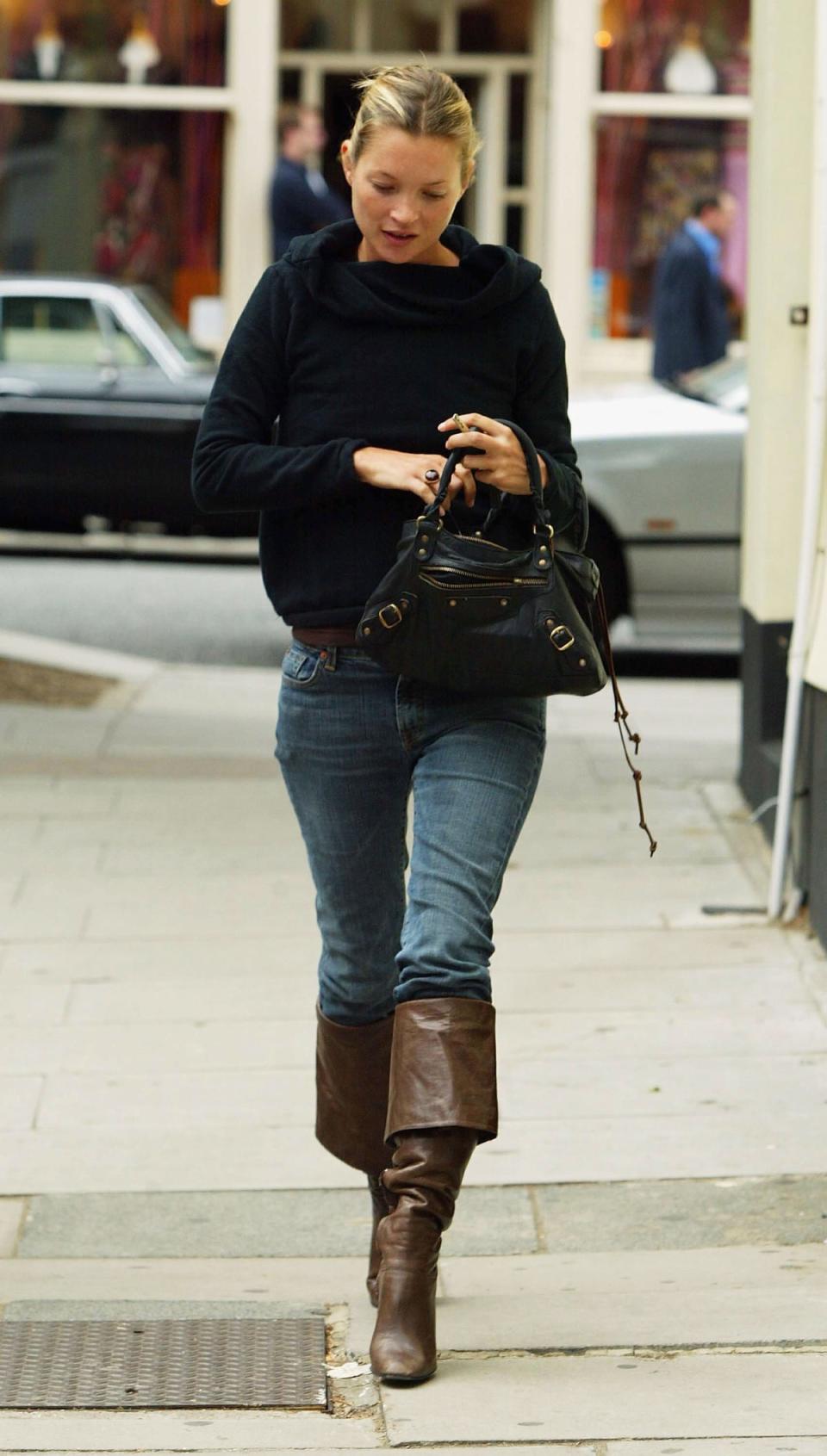 walking down a North London street September 1, 2003 (Getty Images)