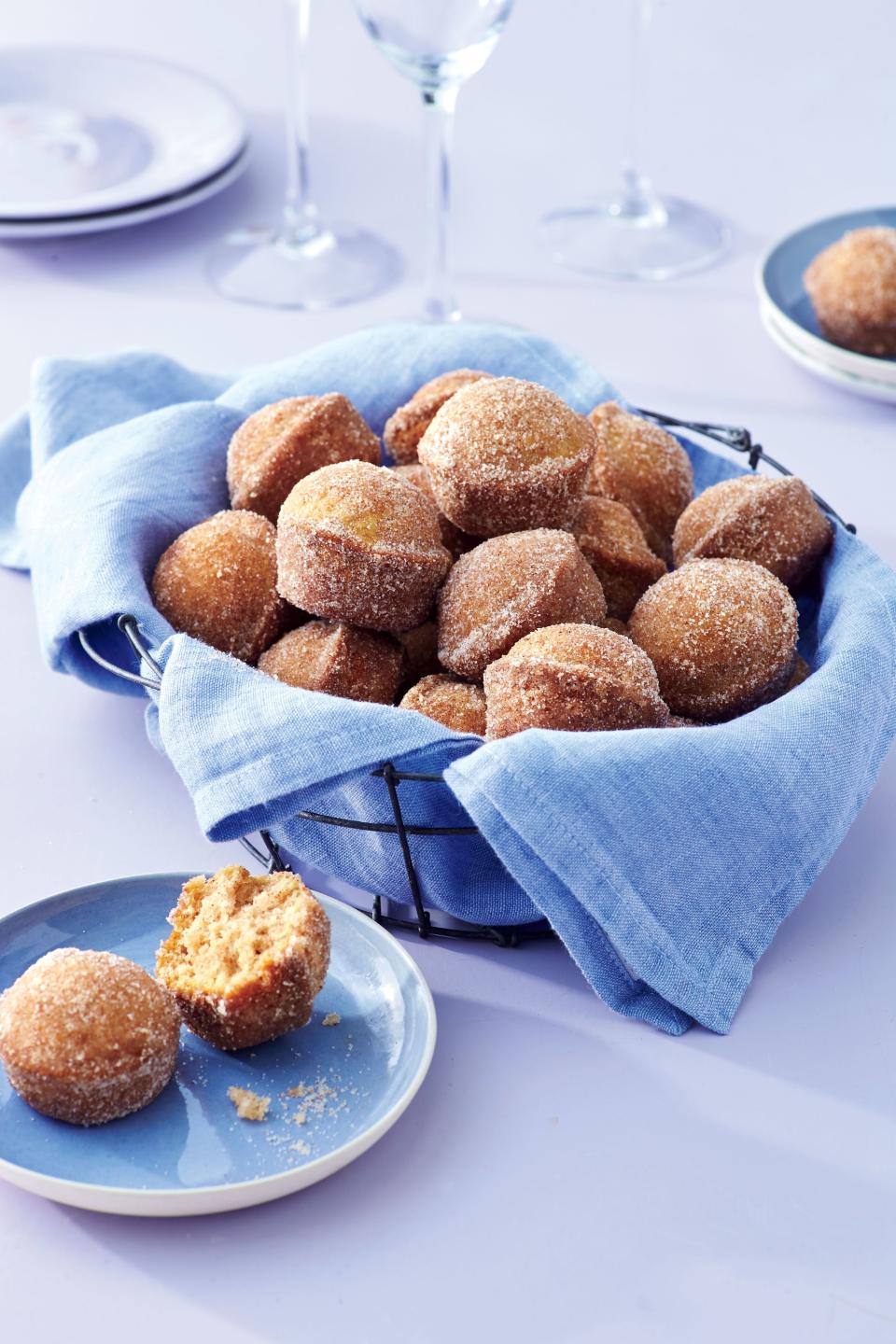 Snickerdoodle Doughnut Hole Muffins